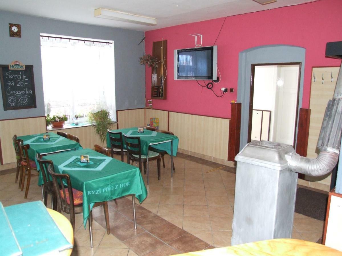 Hostinec Na Navsi Javornik  Ngoại thất bức ảnh